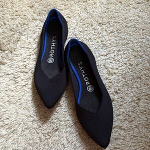 Rothy’s The Point Black Flats Sz 7.5 EUC